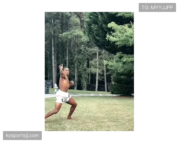 乔丹·汤普森这生活，感觉比网球还要高配得吓人啊！