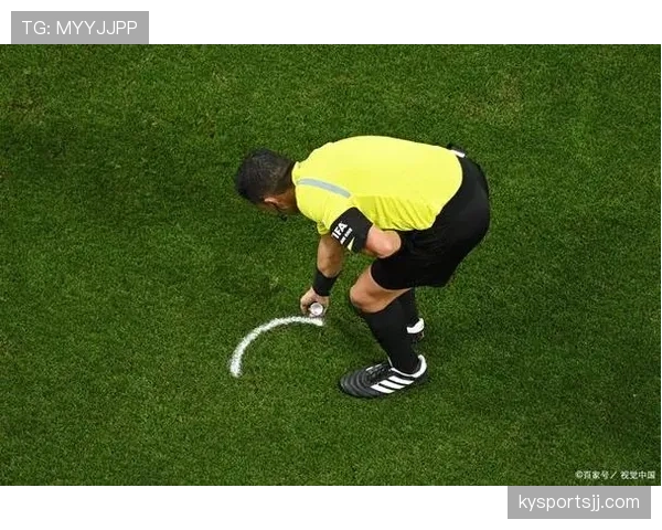 快速任意球允许条件与裁判判罚要点